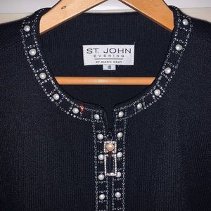ST.JOHN EVENING w/Sequins & Pearls size 10 EUC